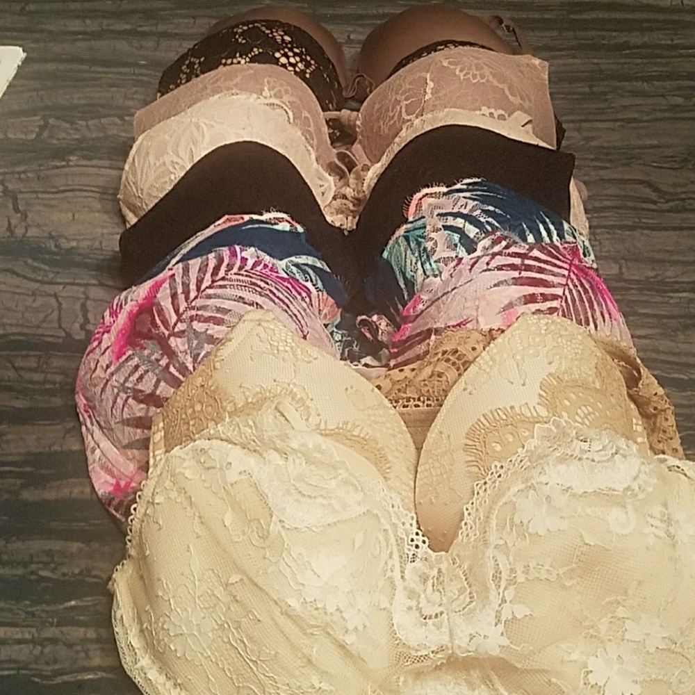 8 Victoria's Secret and Pink bra bundle